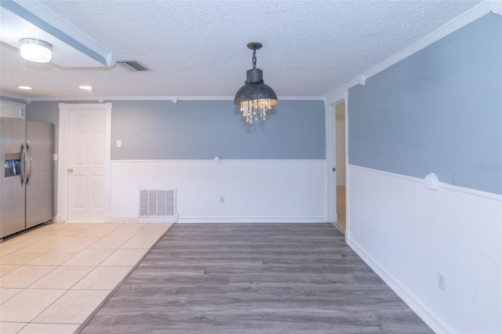 10840 NORWOOD AVE — photo 6