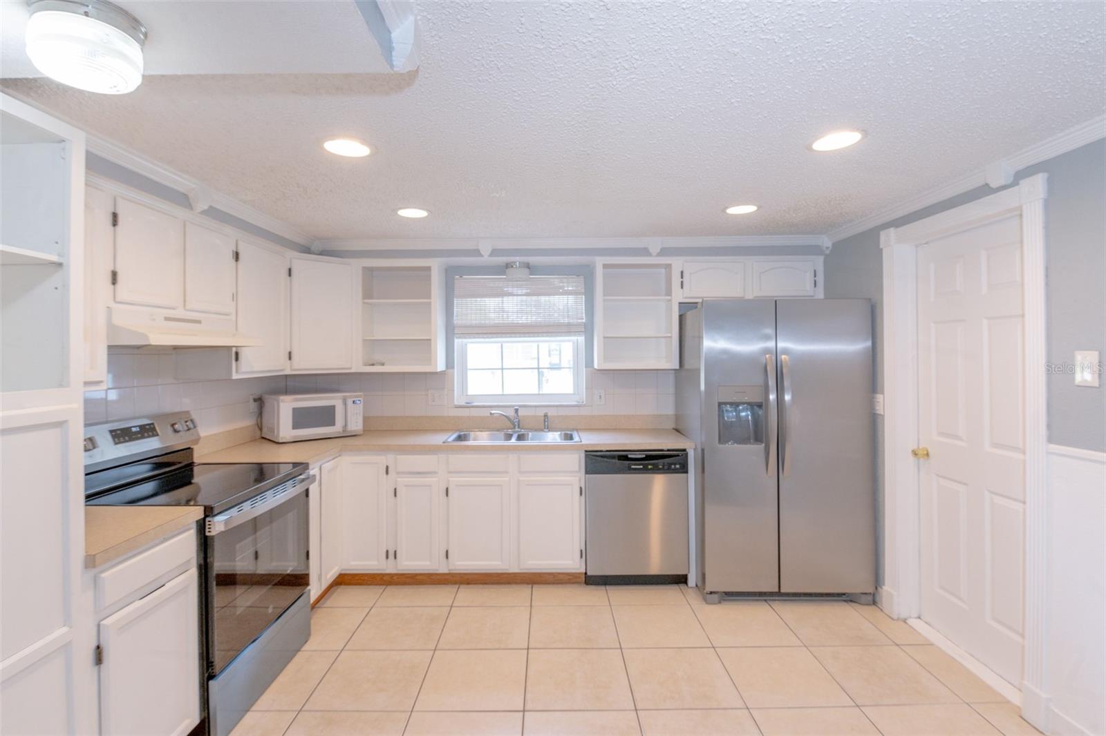 10840 NORWOOD AVE — photo 11