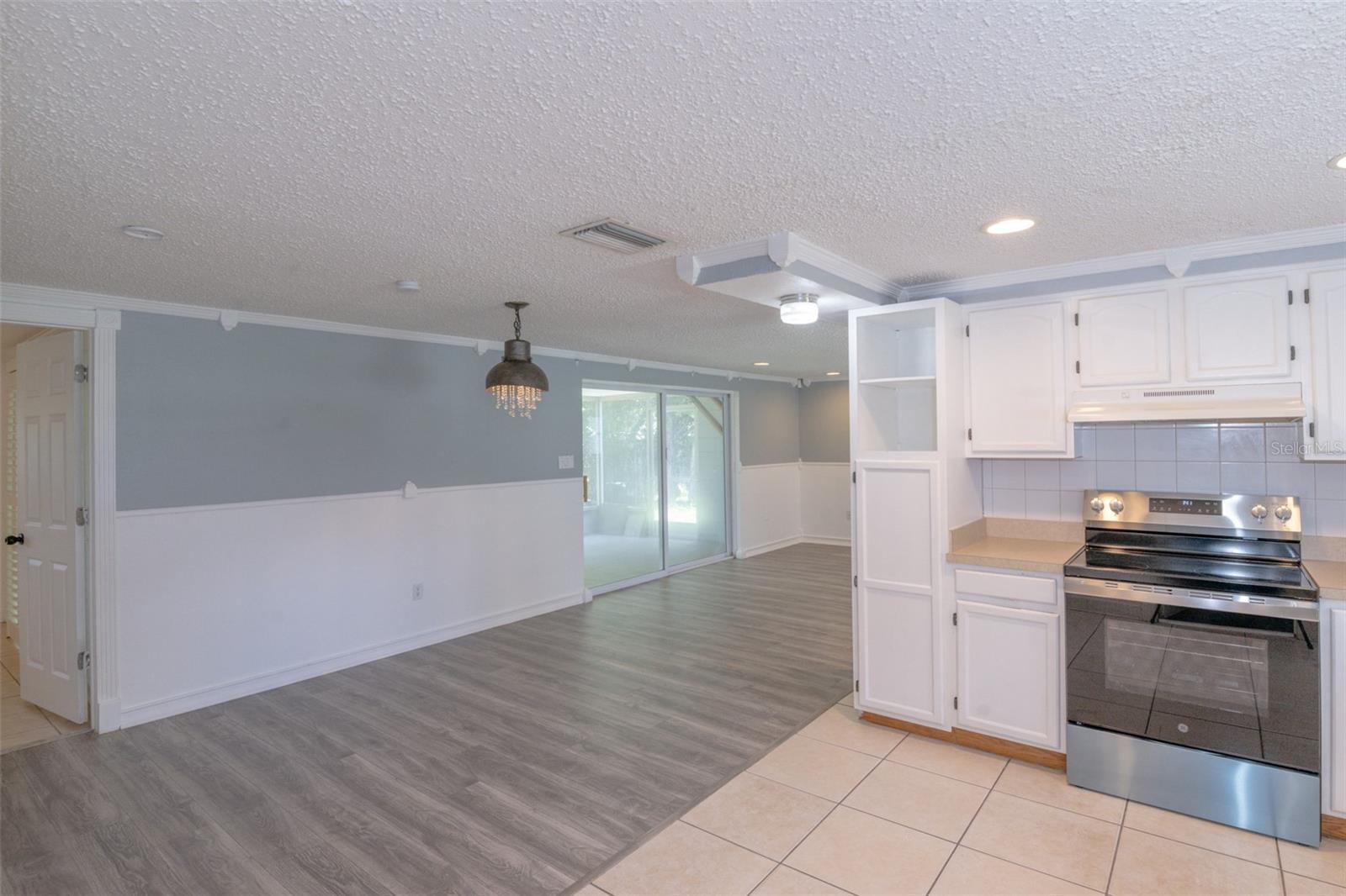 10840 NORWOOD AVE — photo 12