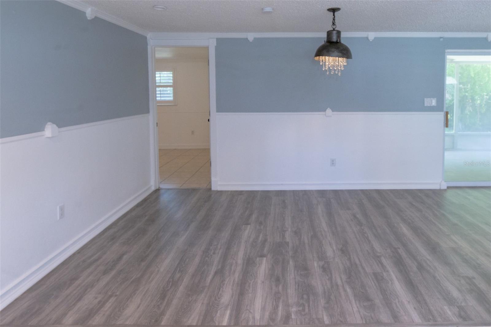 10840 NORWOOD AVE — photo 3