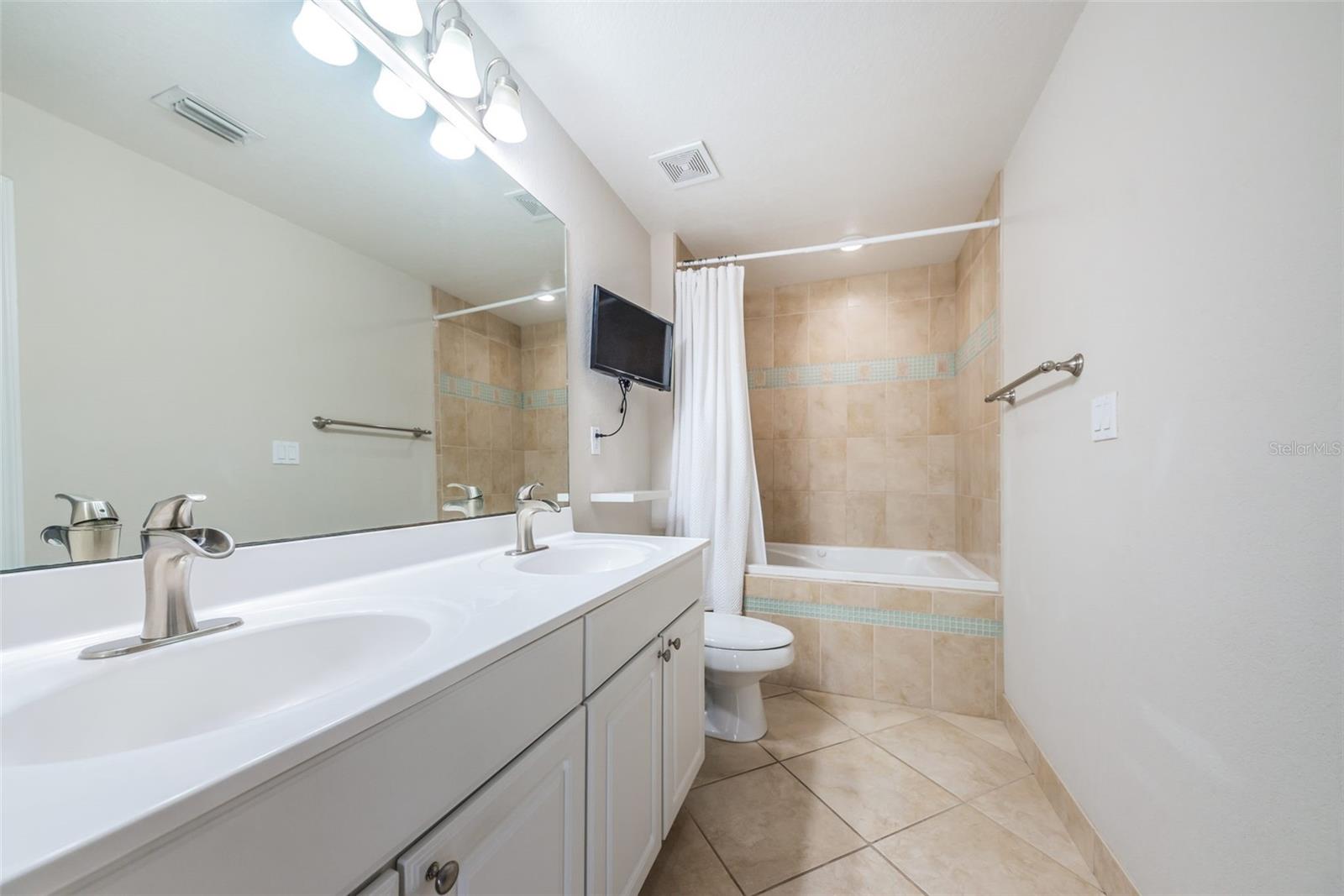 5215 BEACH BREEZE CT #5215 — photo 28