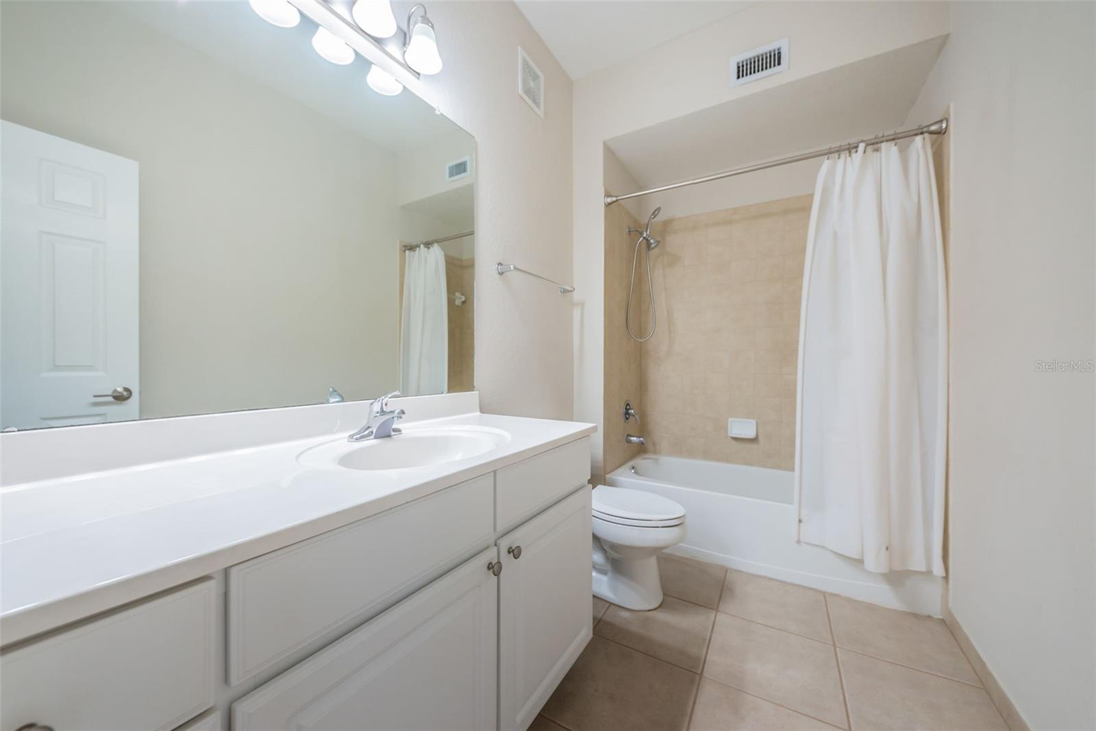 5215 BEACH BREEZE CT #5215 — photo 32