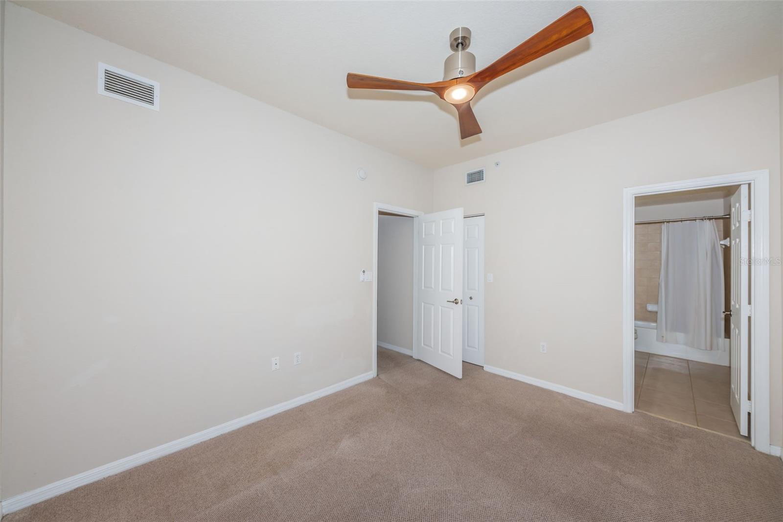 5215 BEACH BREEZE CT #5215 — photo 31