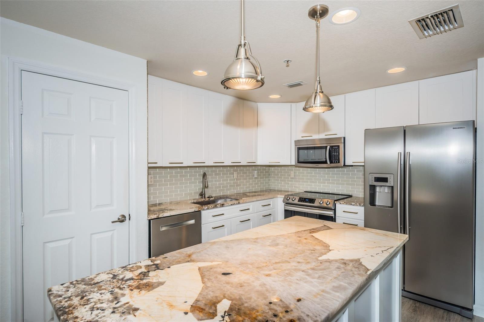 5215 BEACH BREEZE CT #5215 — photo 15