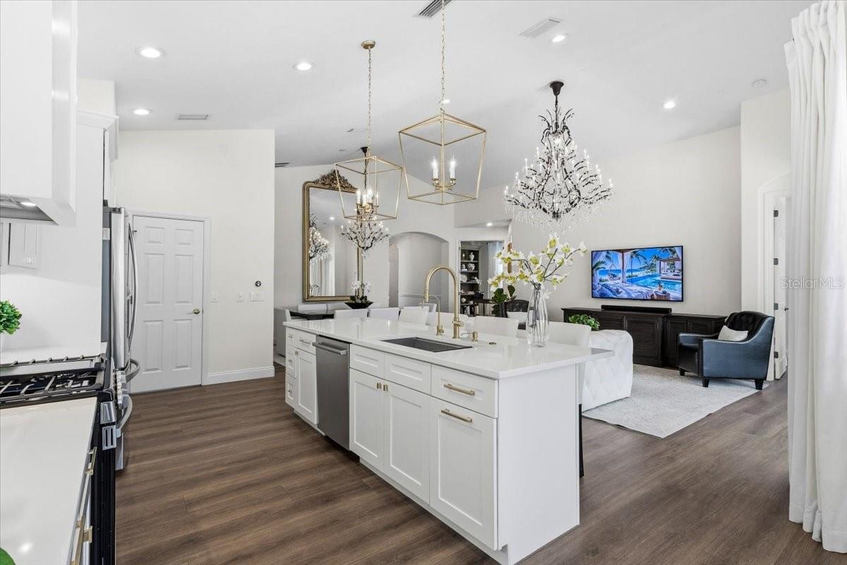 8120 TABBYSTONE PL — photo 25