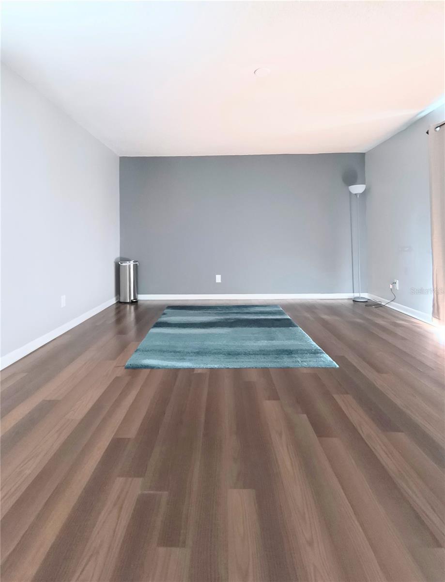 201 S ARRAWANA AVE #L — photo 2