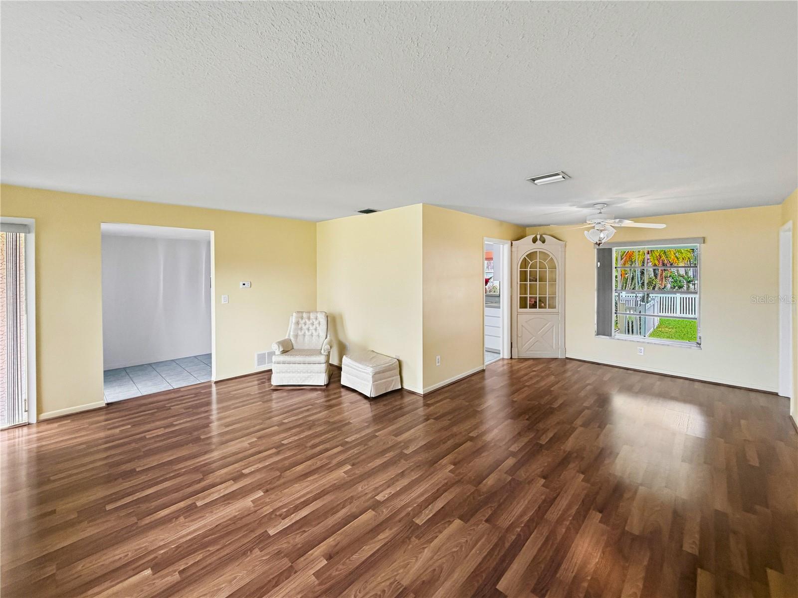 14036 THACHER AVE — photo 6