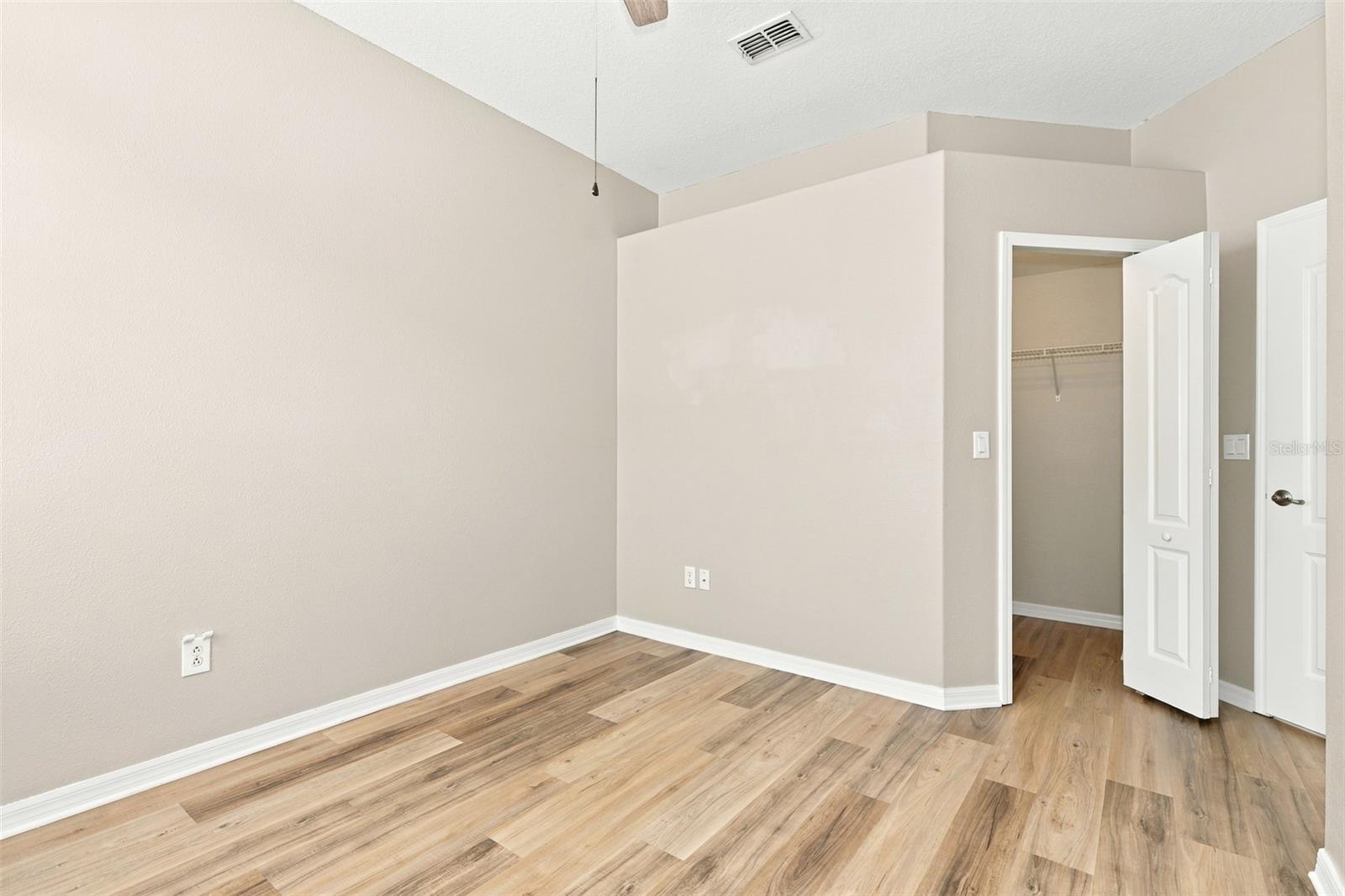 1028 APPIAN PL — photo 34
