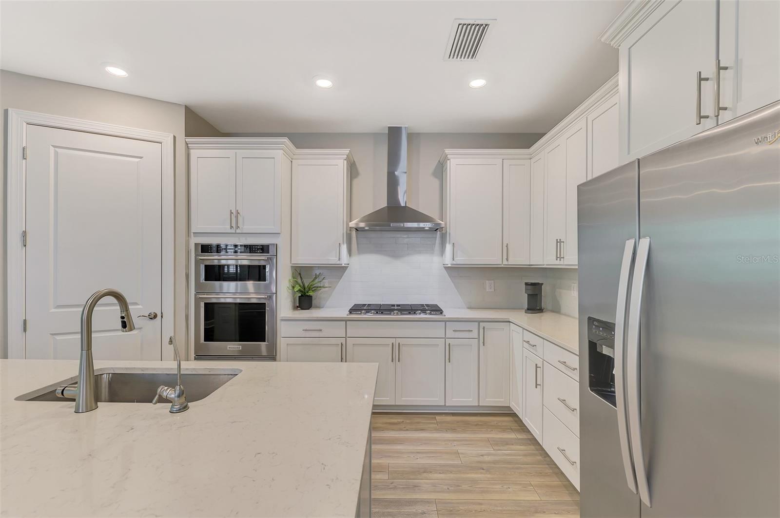 10088 CORAL SHORE DR — photo 24