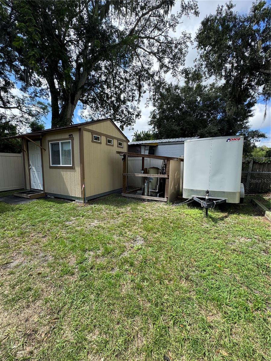902 MONTANA AVE — photo 17
