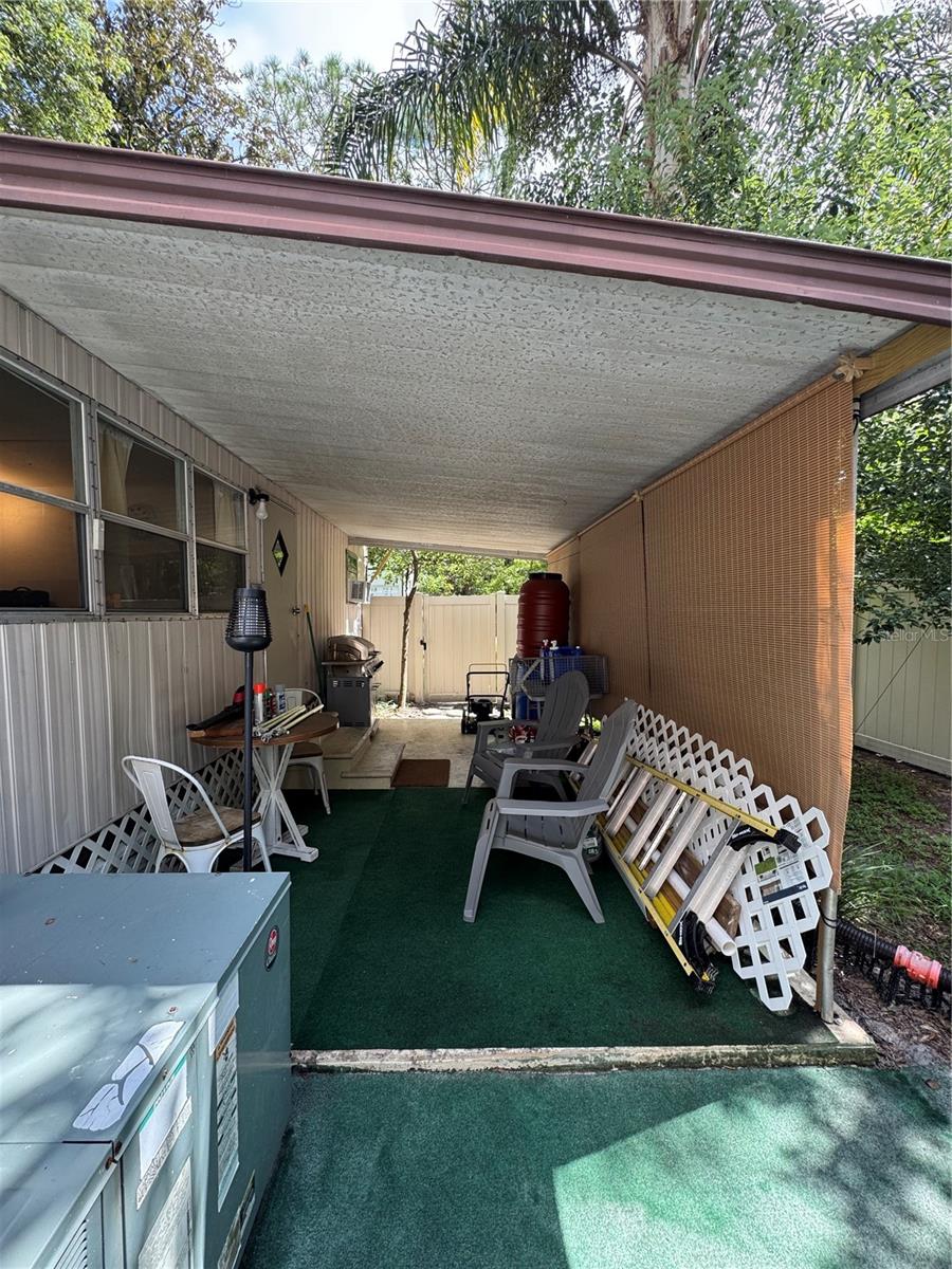 902 MONTANA AVE — photo 19