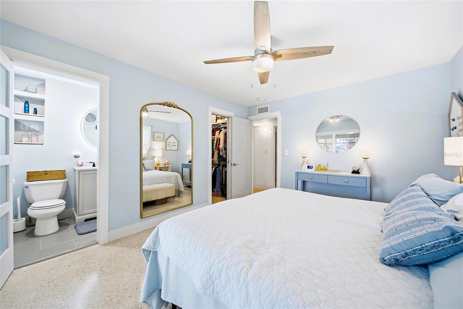3800 BEACH DR SE — photo 24