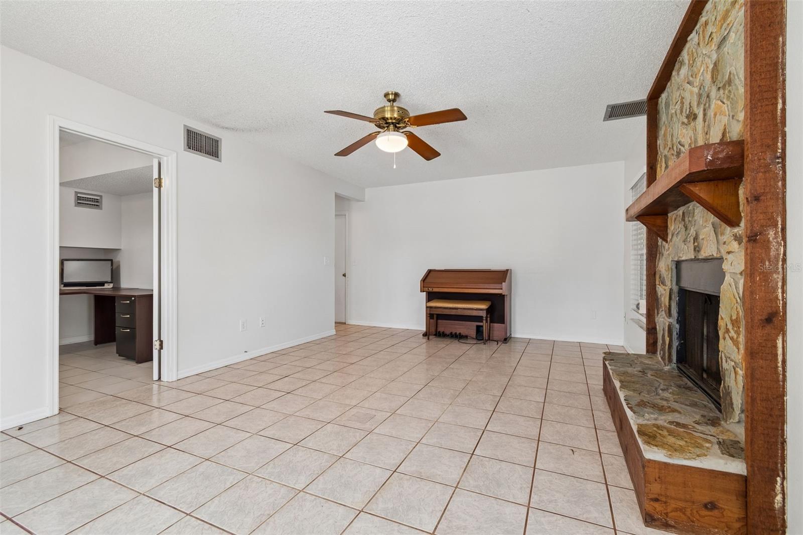2620 GIANT PL — photo 53