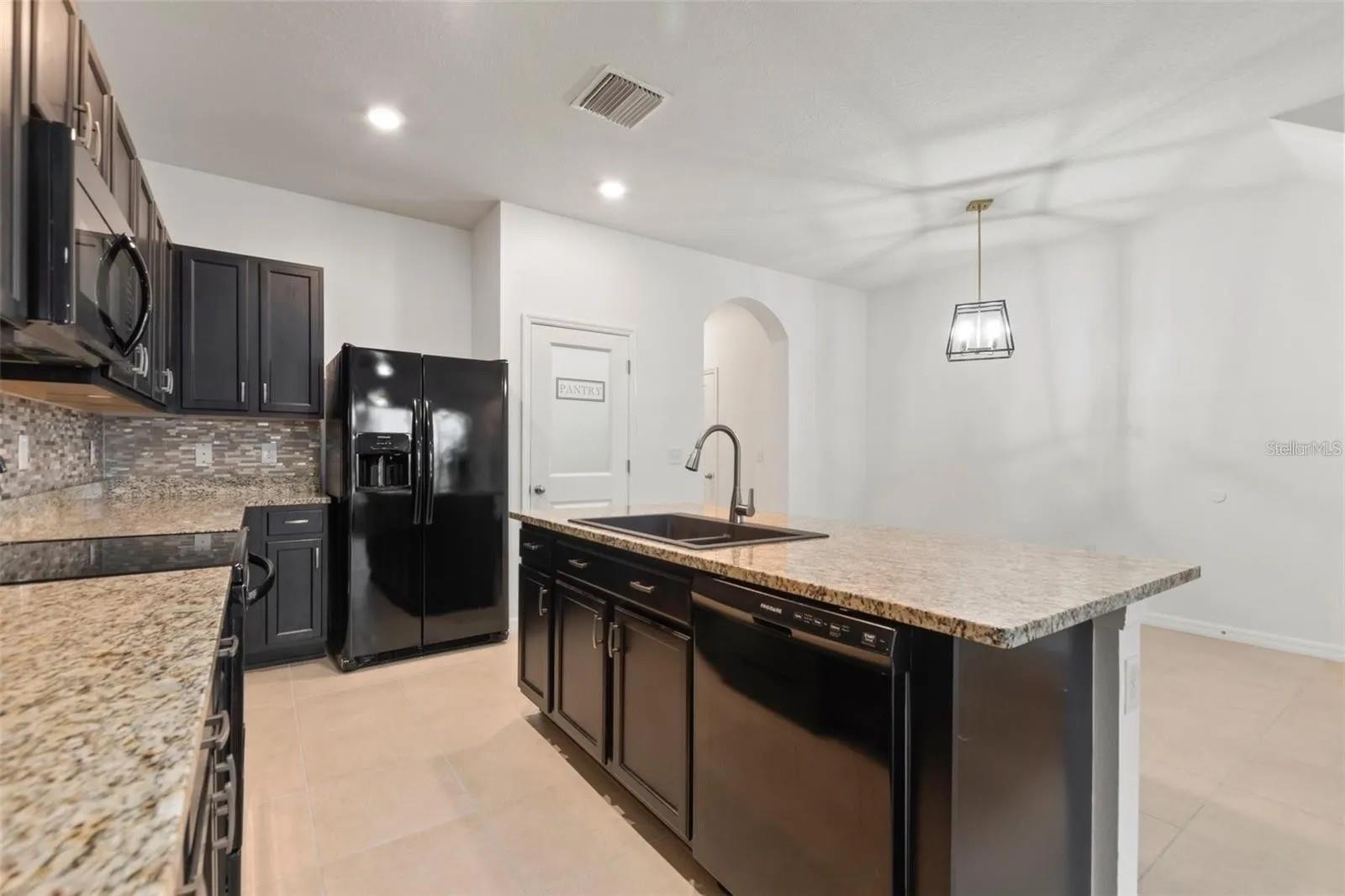 2879 SUNCOAST BLEND DR — photo 11