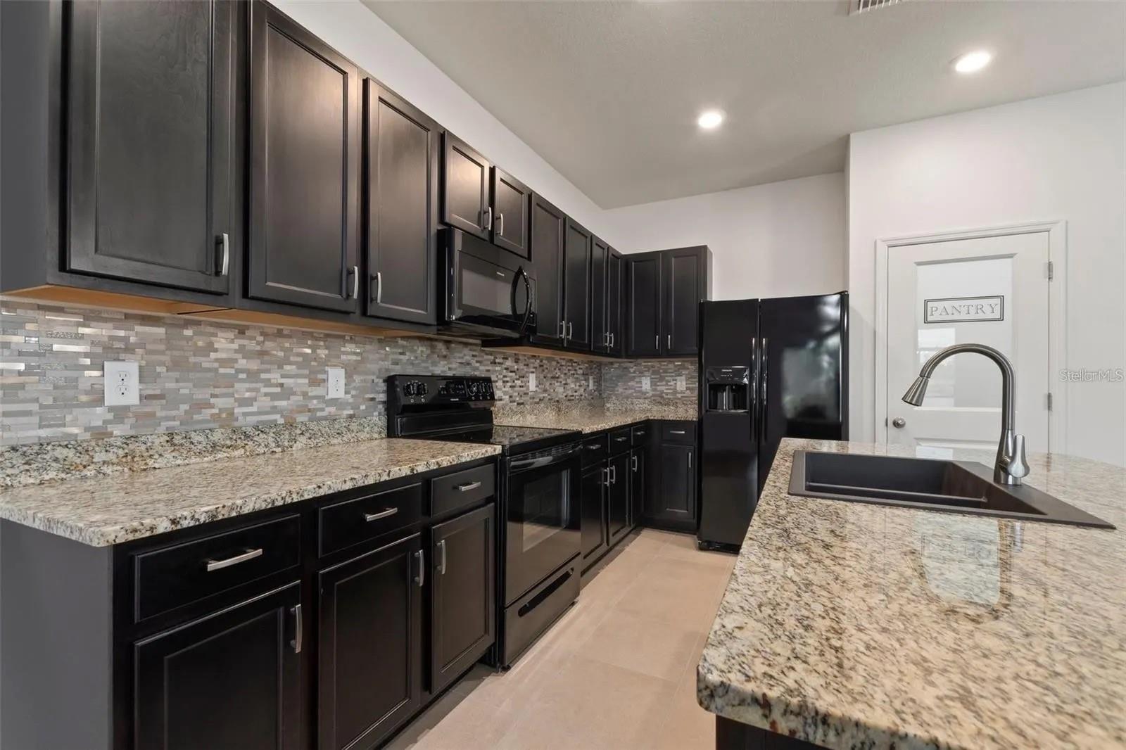 2879 SUNCOAST BLEND DR — photo 8