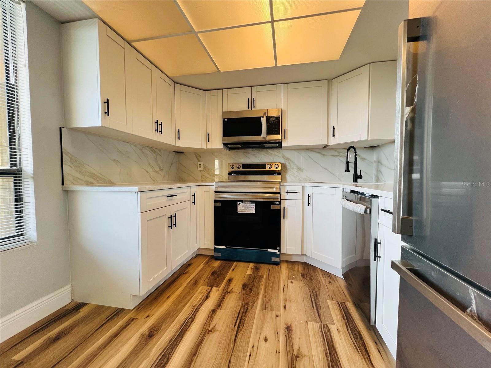 2621 COVE CAY DR #703 — photo 9