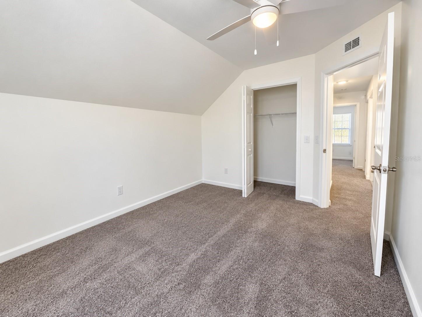 16013 STAGS LEAP DR — photo 33