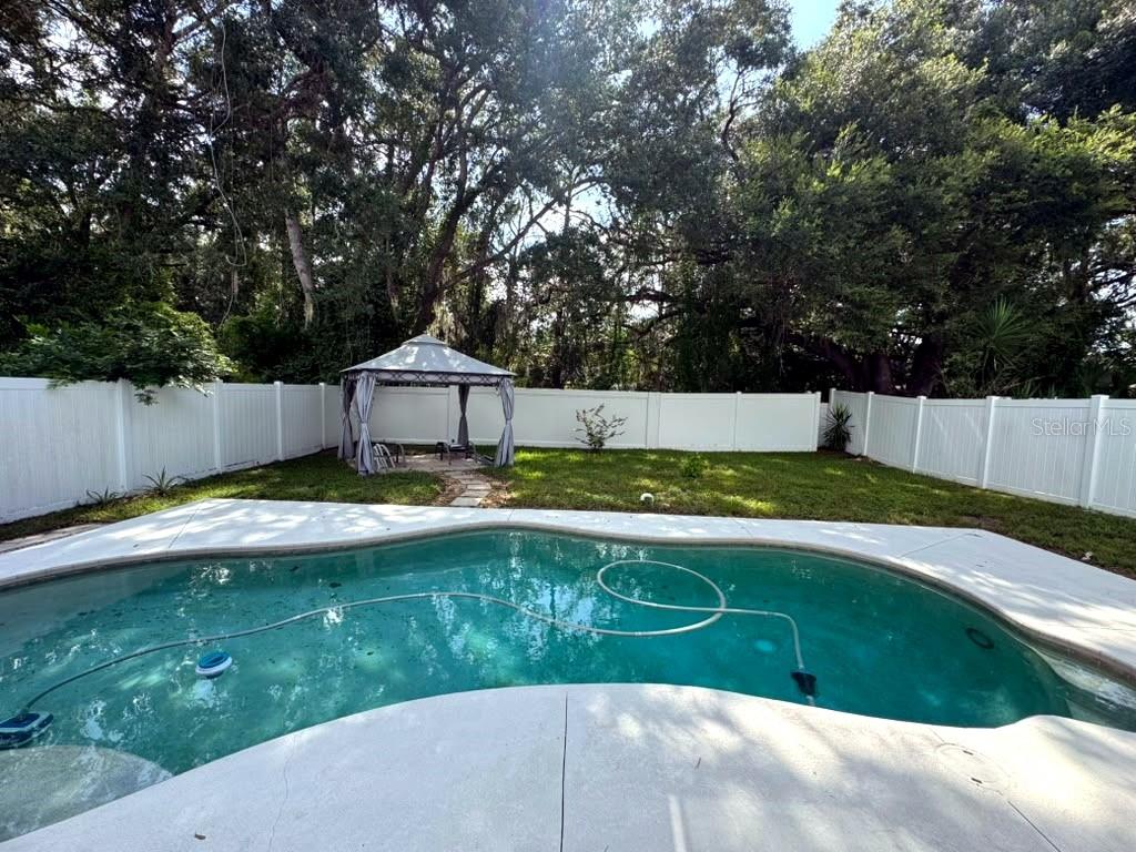 16013 STAGS LEAP DR — photo 41