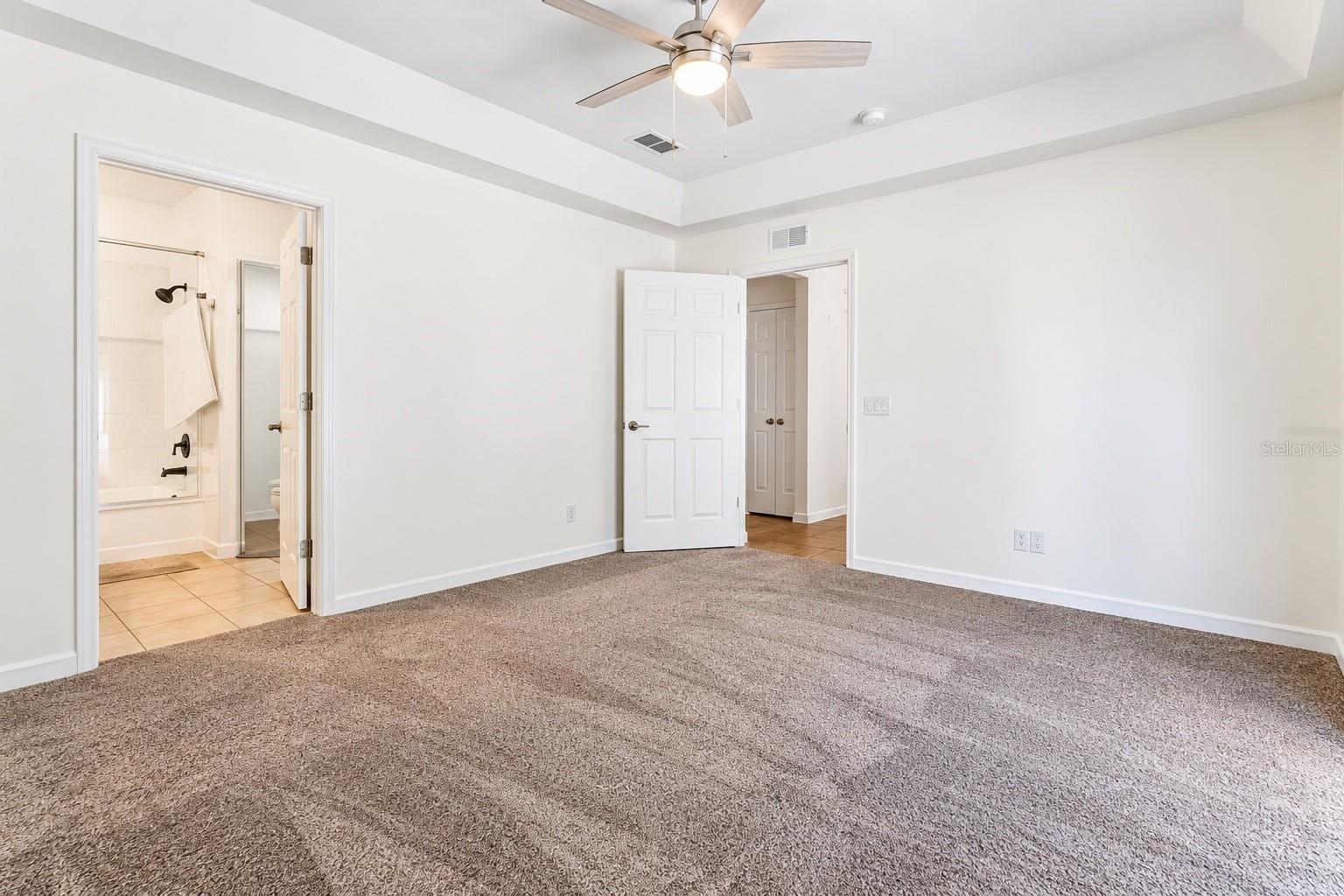 16013 STAGS LEAP DR — photo 21