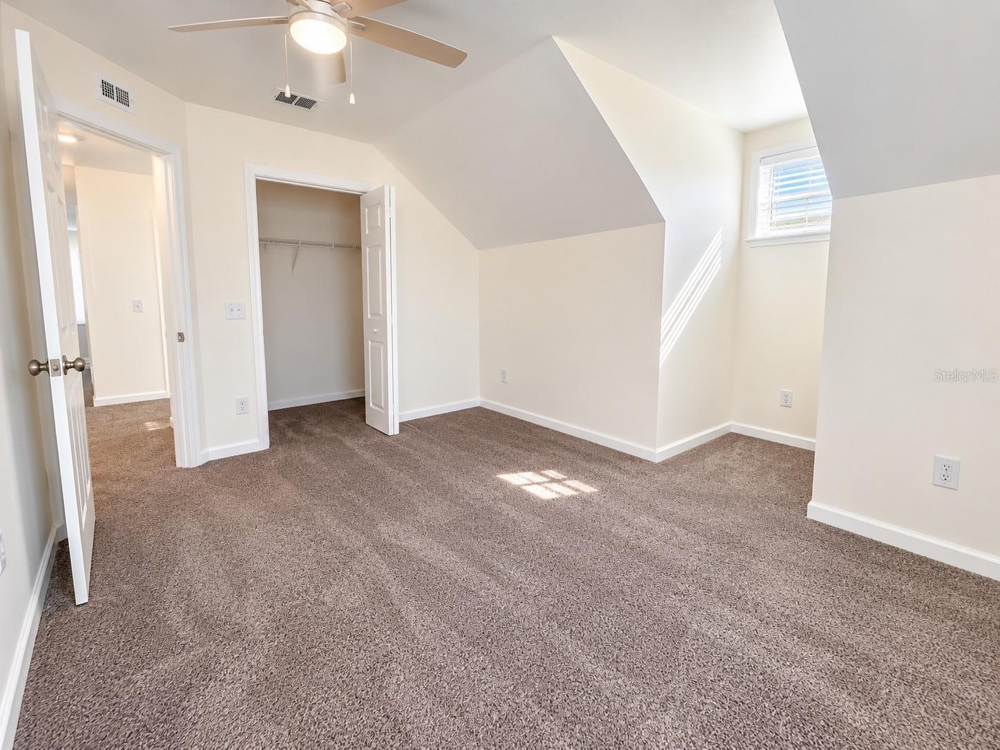 16013 STAGS LEAP DR — photo 37