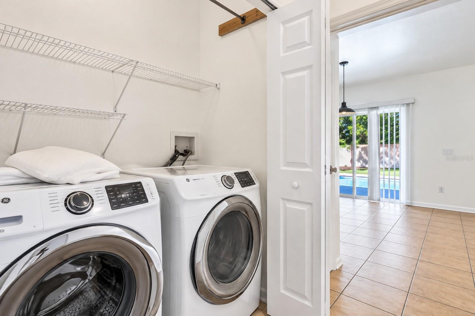 16013 STAGS LEAP DR — photo 17