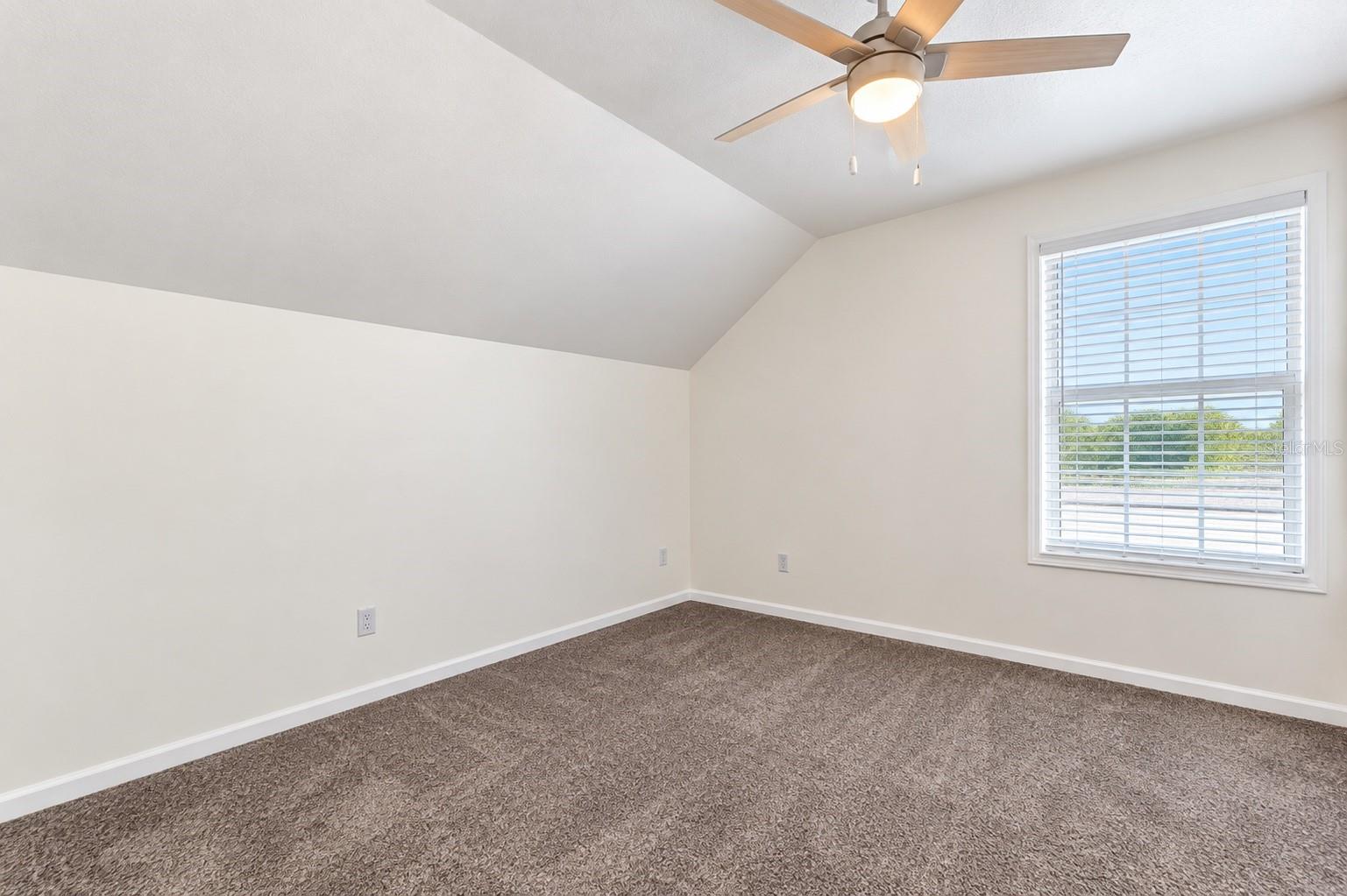 16013 STAGS LEAP DR — photo 28