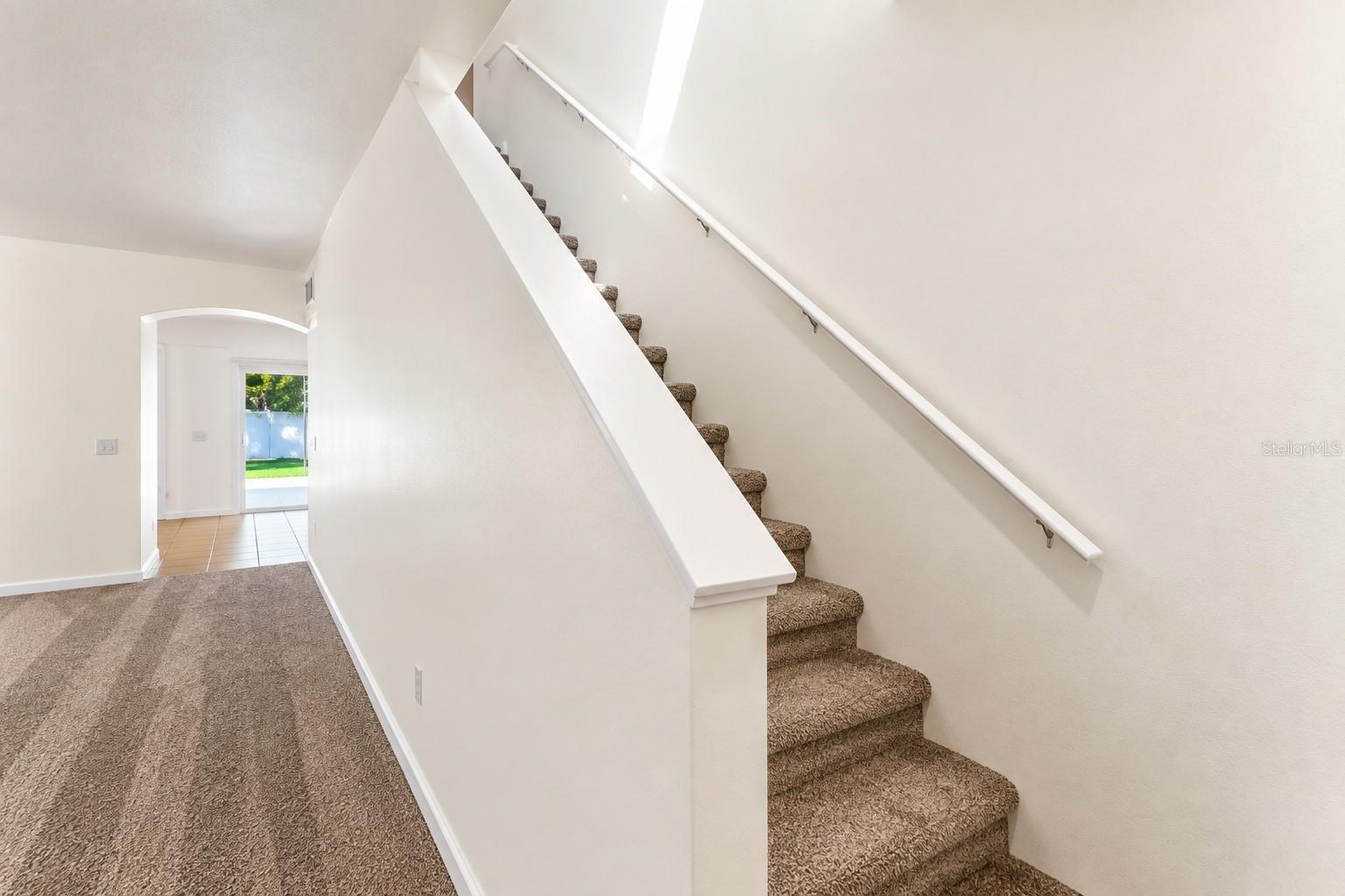 16013 STAGS LEAP DR — photo 24