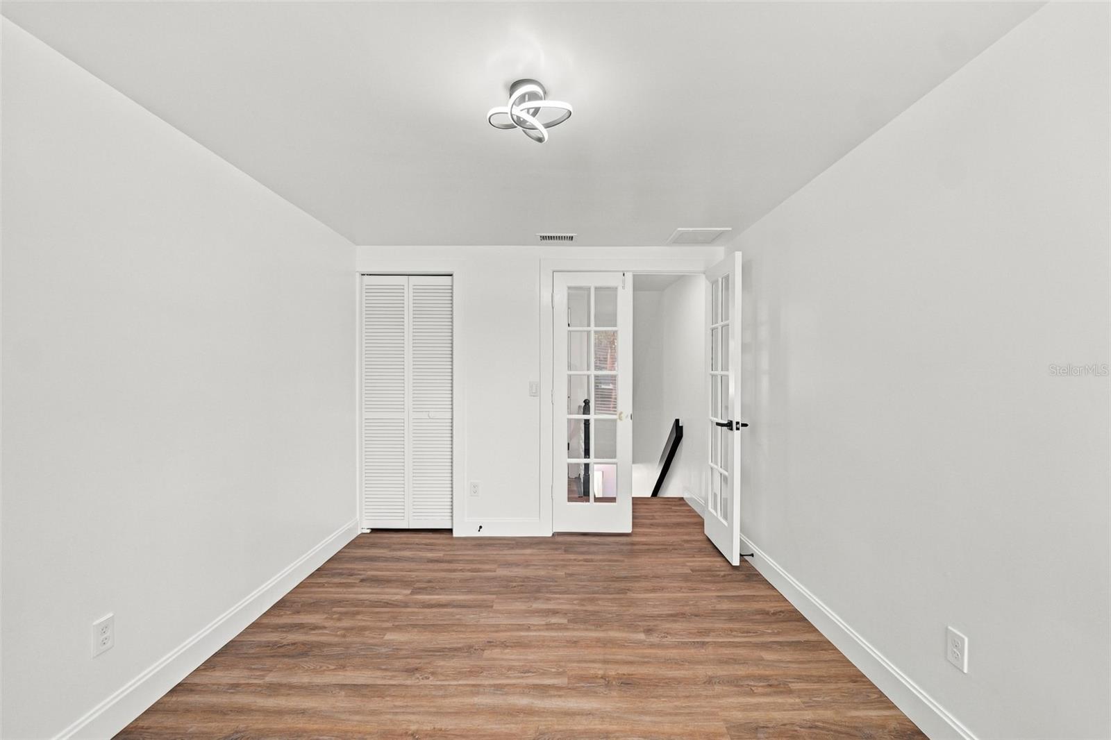 6107 OAK FERN CT — photo 18