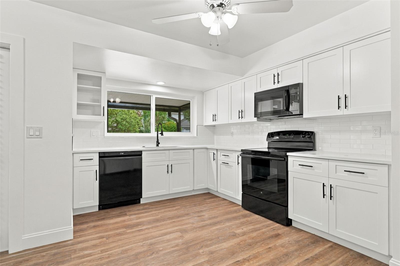 6107 OAK FERN CT — photo 9