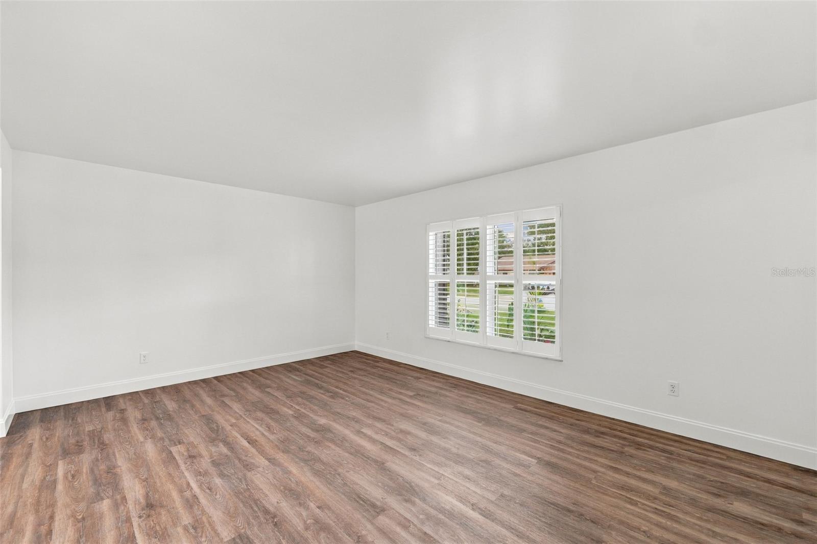 6107 OAK FERN CT — photo 4