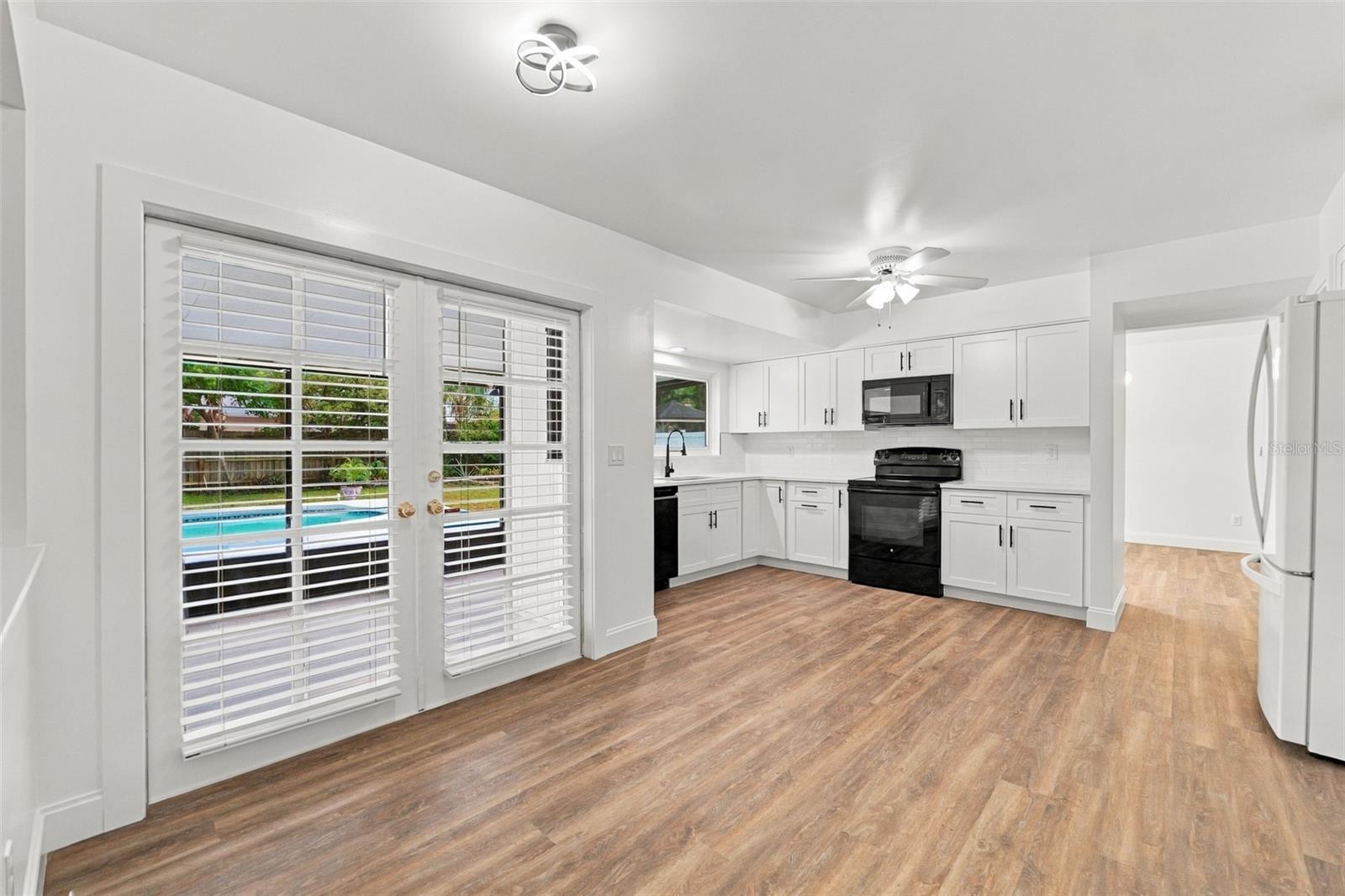 6107 OAK FERN CT — photo 8