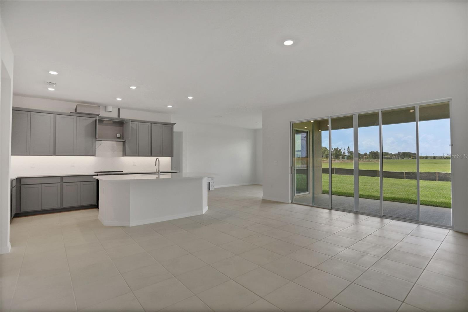 7405 SEA MANATEE ST — photo 43