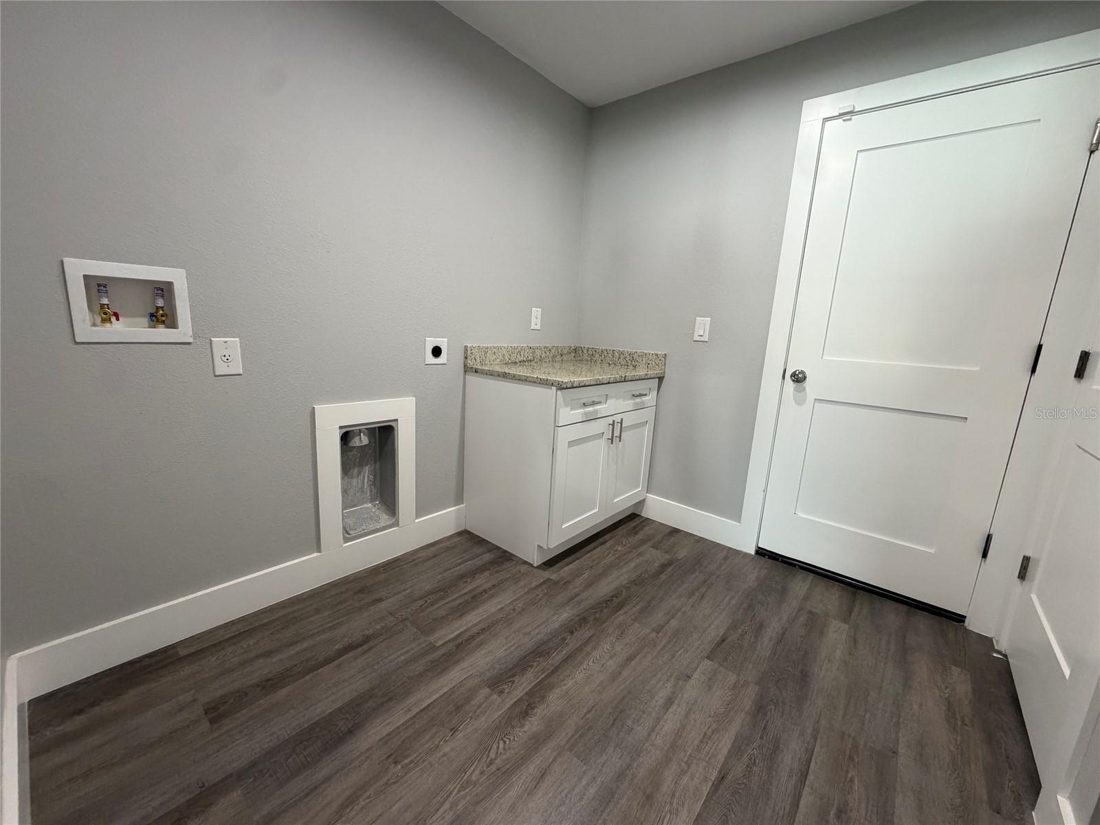 11734 ORANGE CT — photo 16