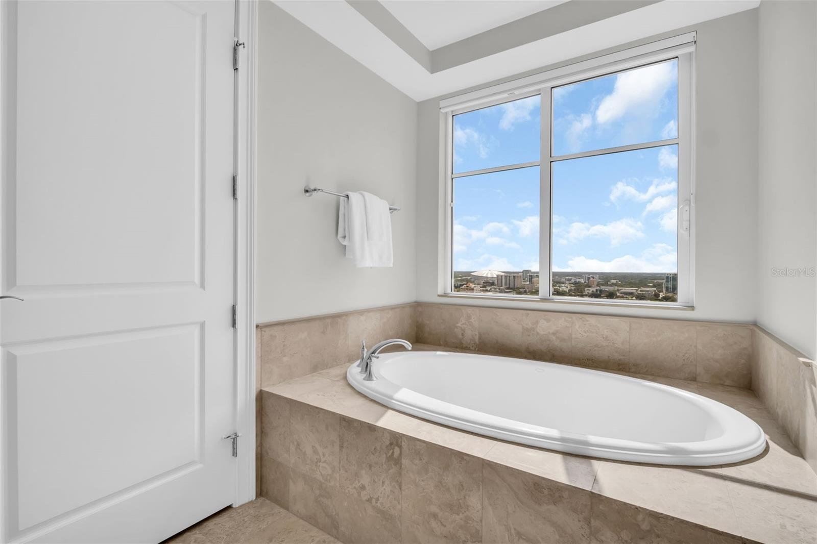 300 BEACH DR NE #2604 — photo 32