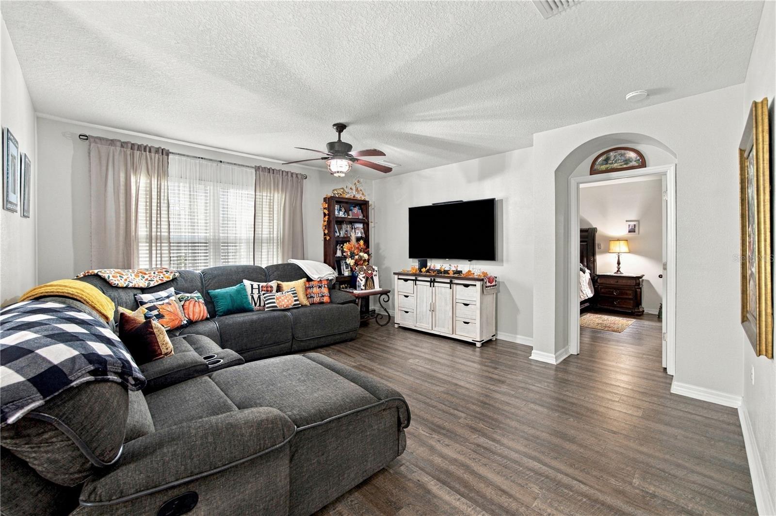 3838 CRYSTAL DEW ST — photo 4