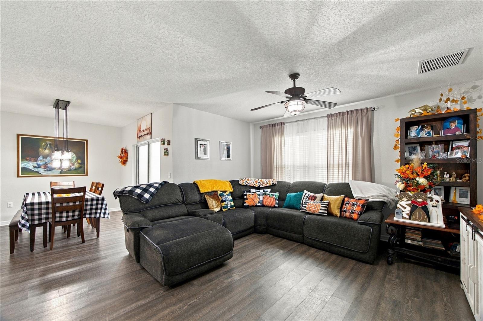 3838 CRYSTAL DEW ST — photo 5