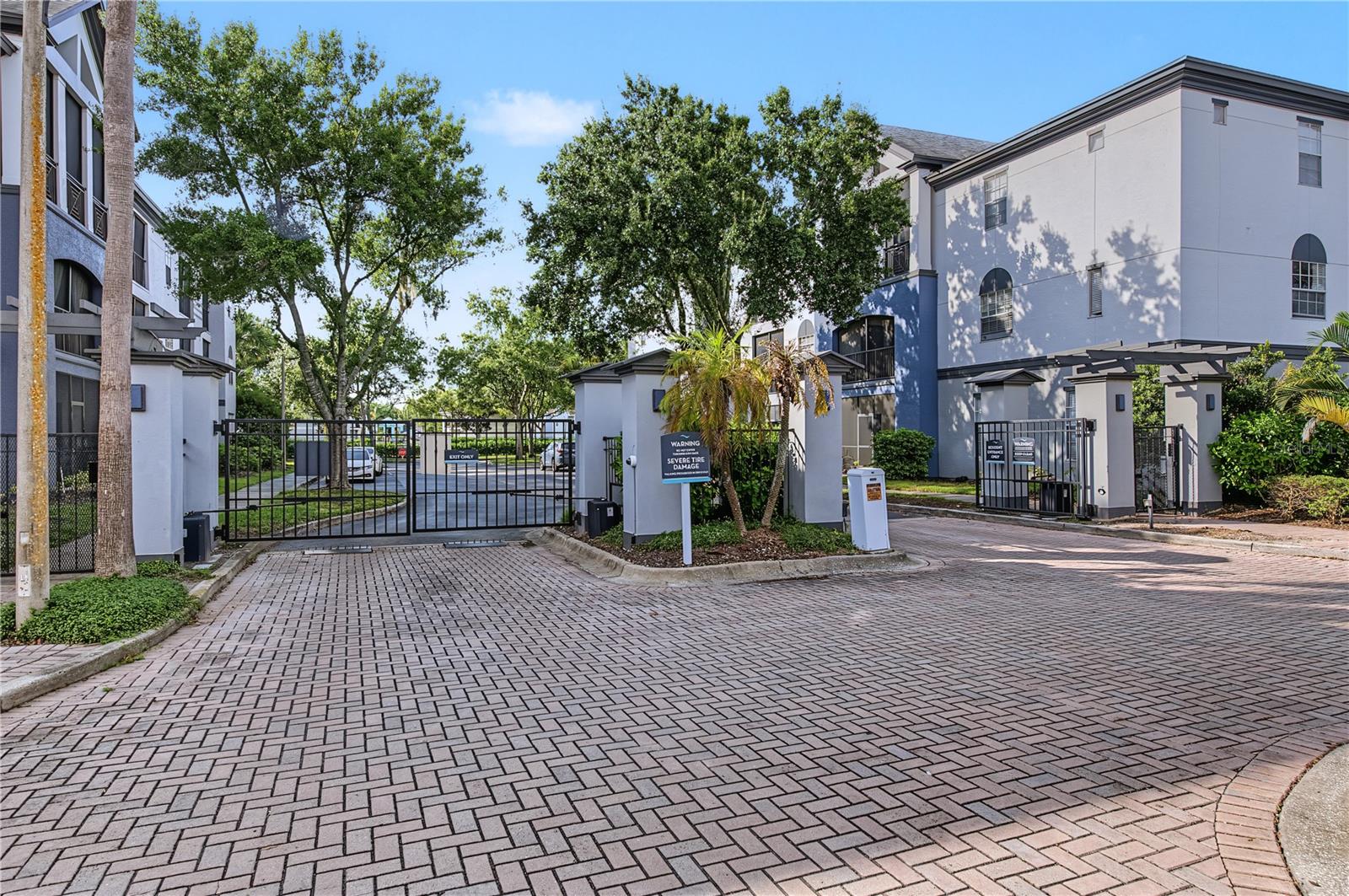 4006 CARROLLWOOD PALM CT — photo 50
