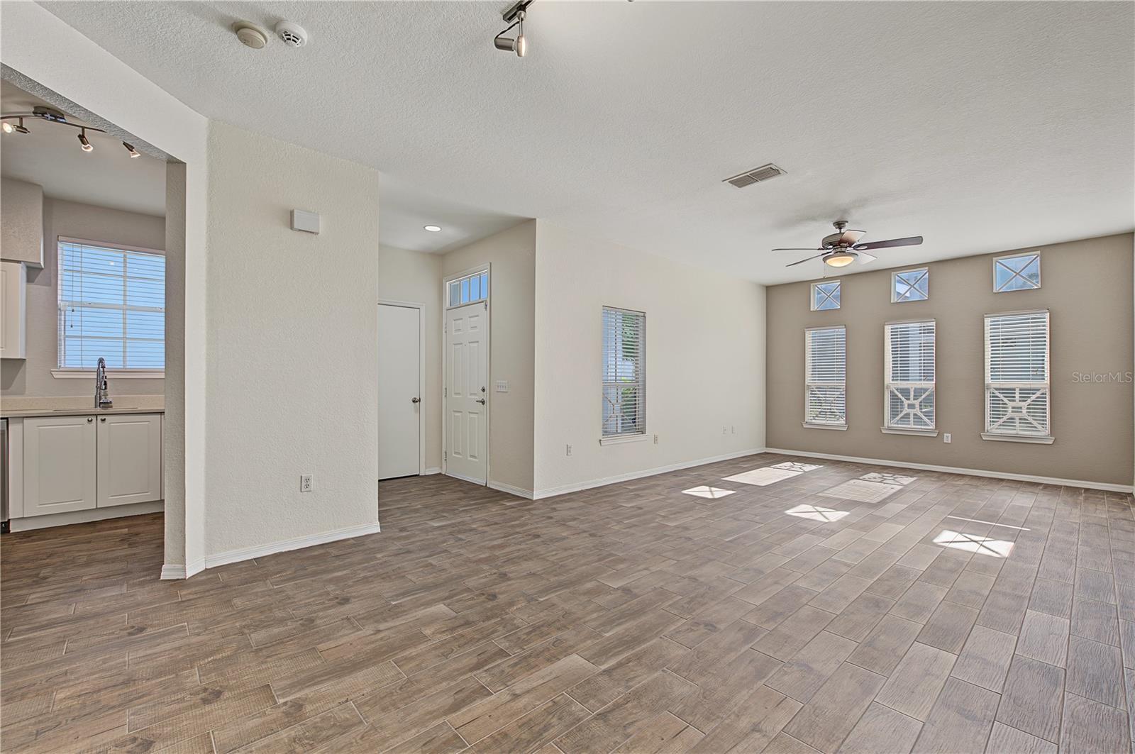 4006 CARROLLWOOD PALM CT — photo 17