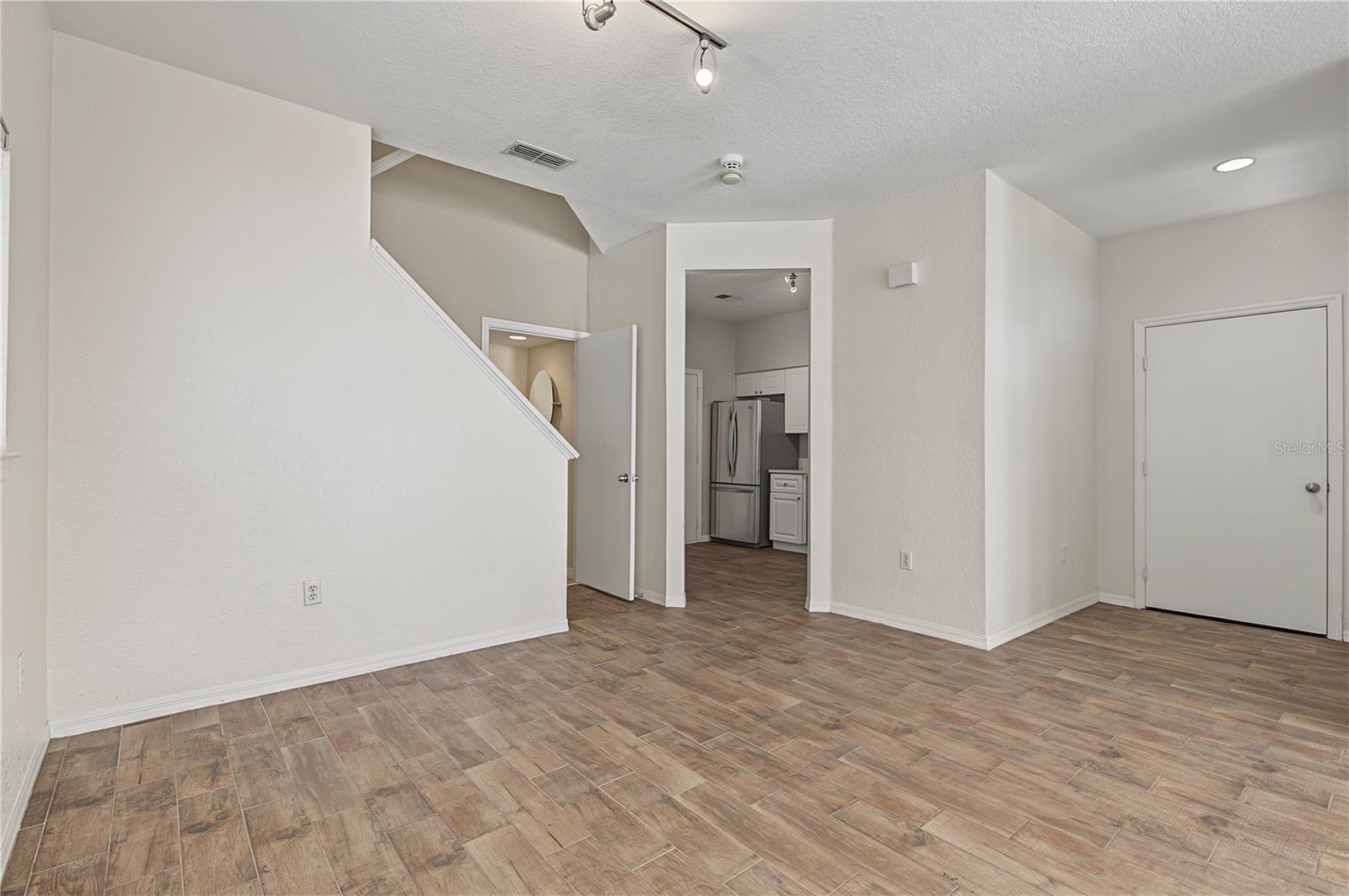 4006 CARROLLWOOD PALM CT — photo 15