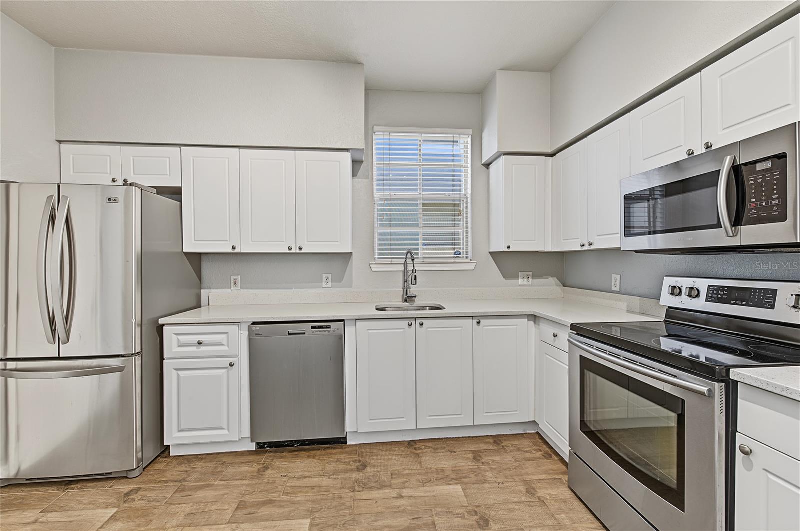 4006 CARROLLWOOD PALM CT — photo 24