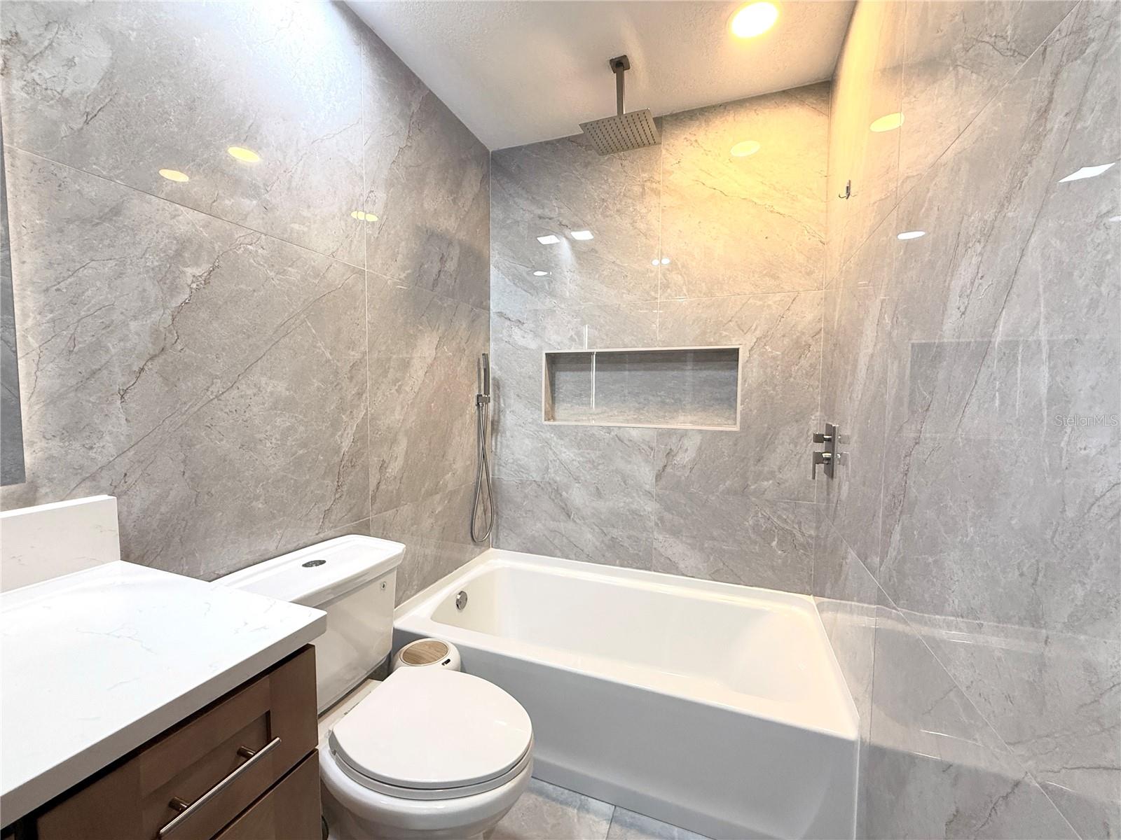 4717 DEERWALK AVE — photo 10