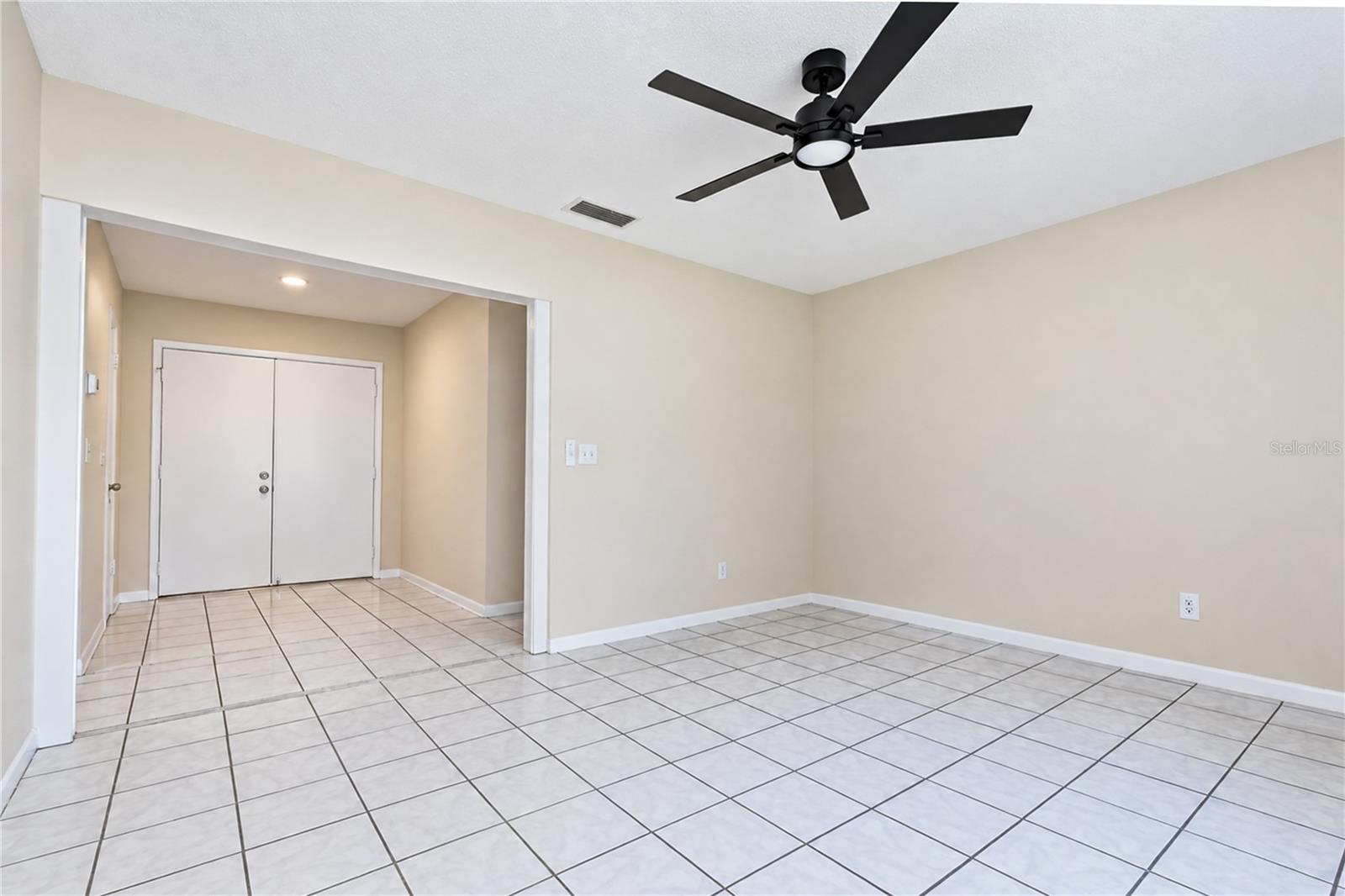15819 DEEP CREEK LN — photo 4