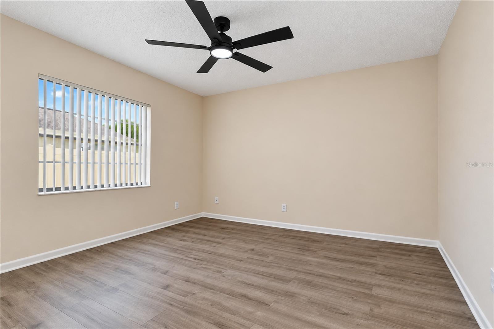 15819 DEEP CREEK LN — photo 35
