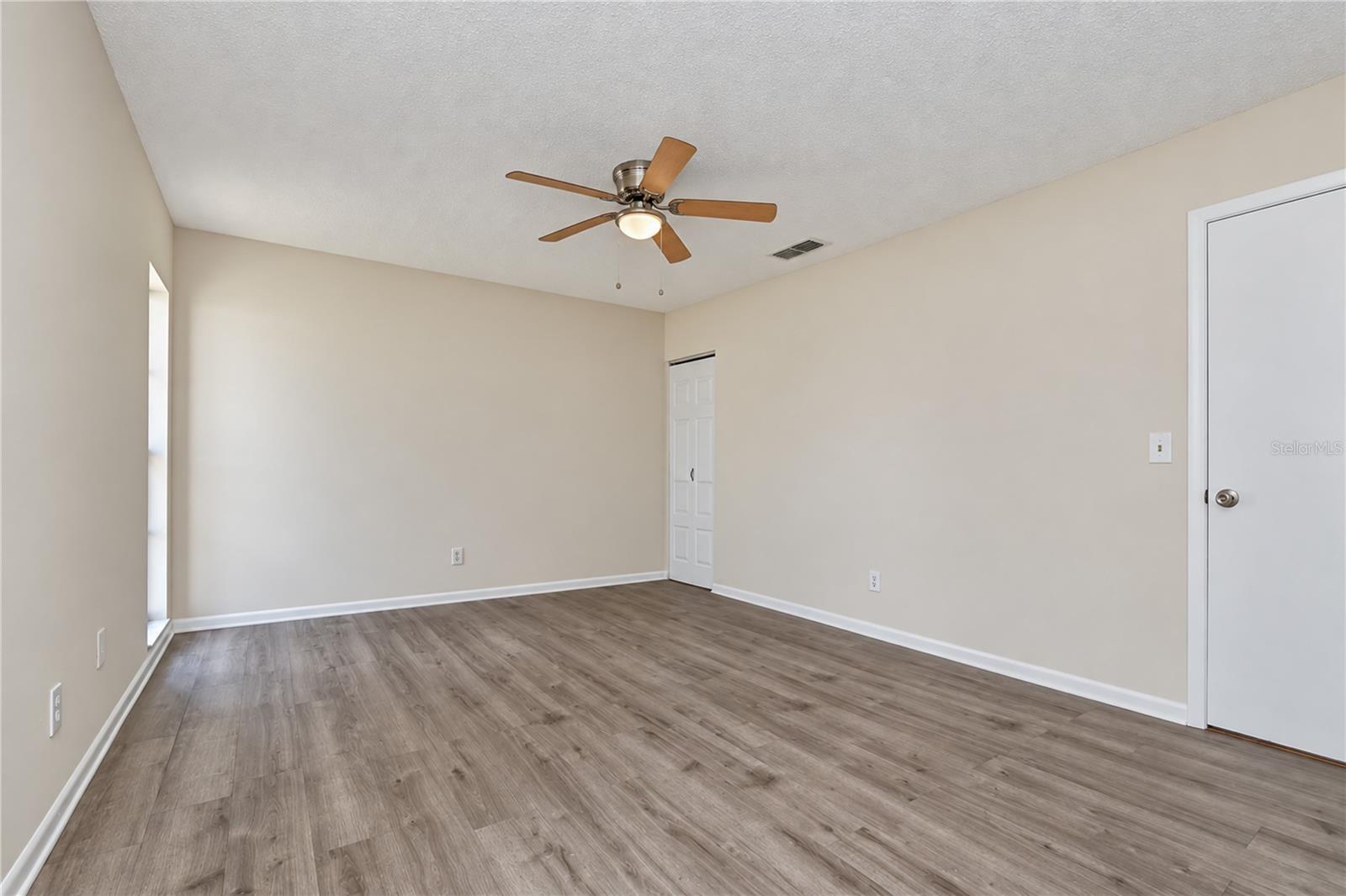15819 DEEP CREEK LN — photo 33