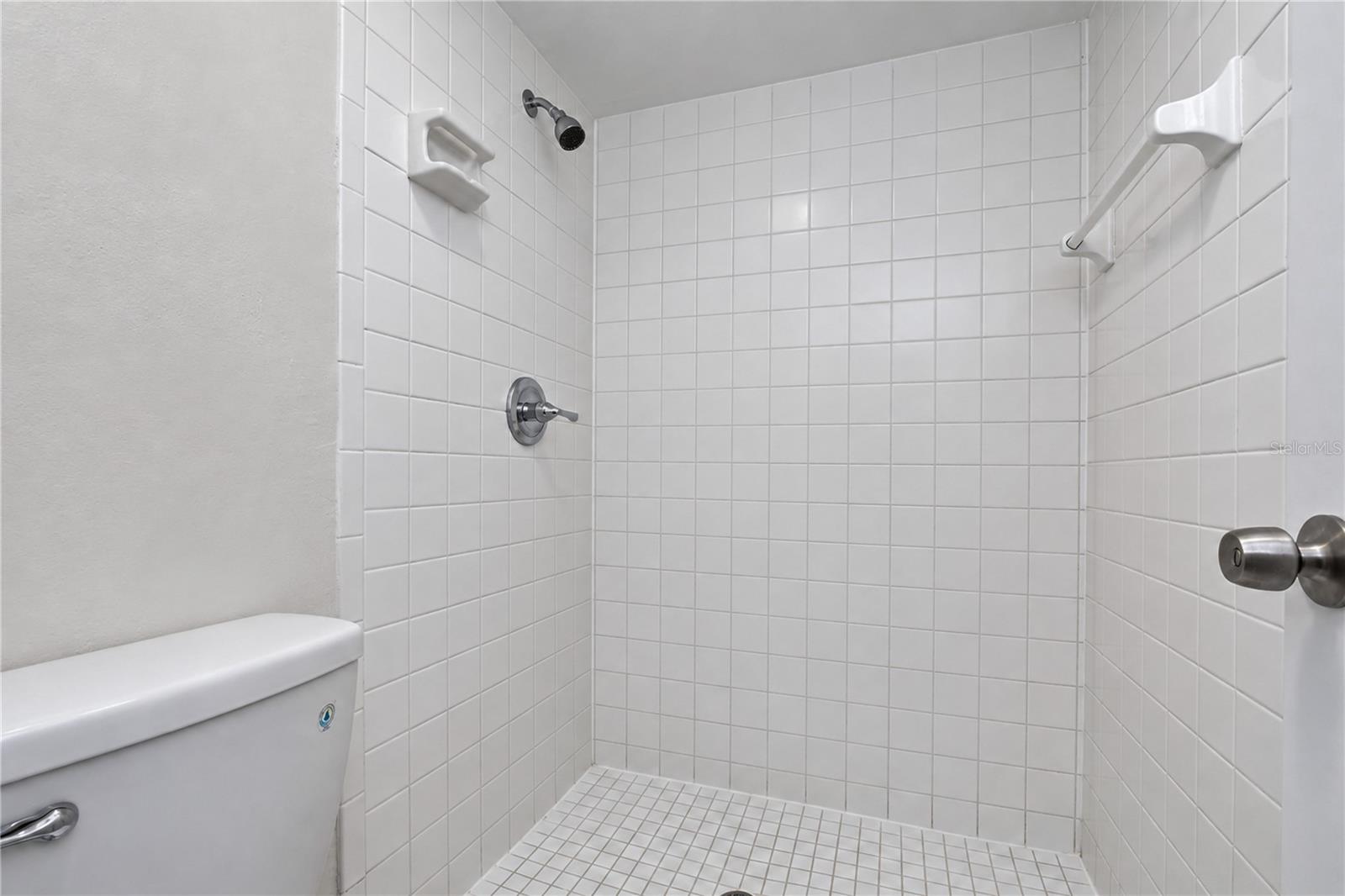 15819 DEEP CREEK LN — photo 32
