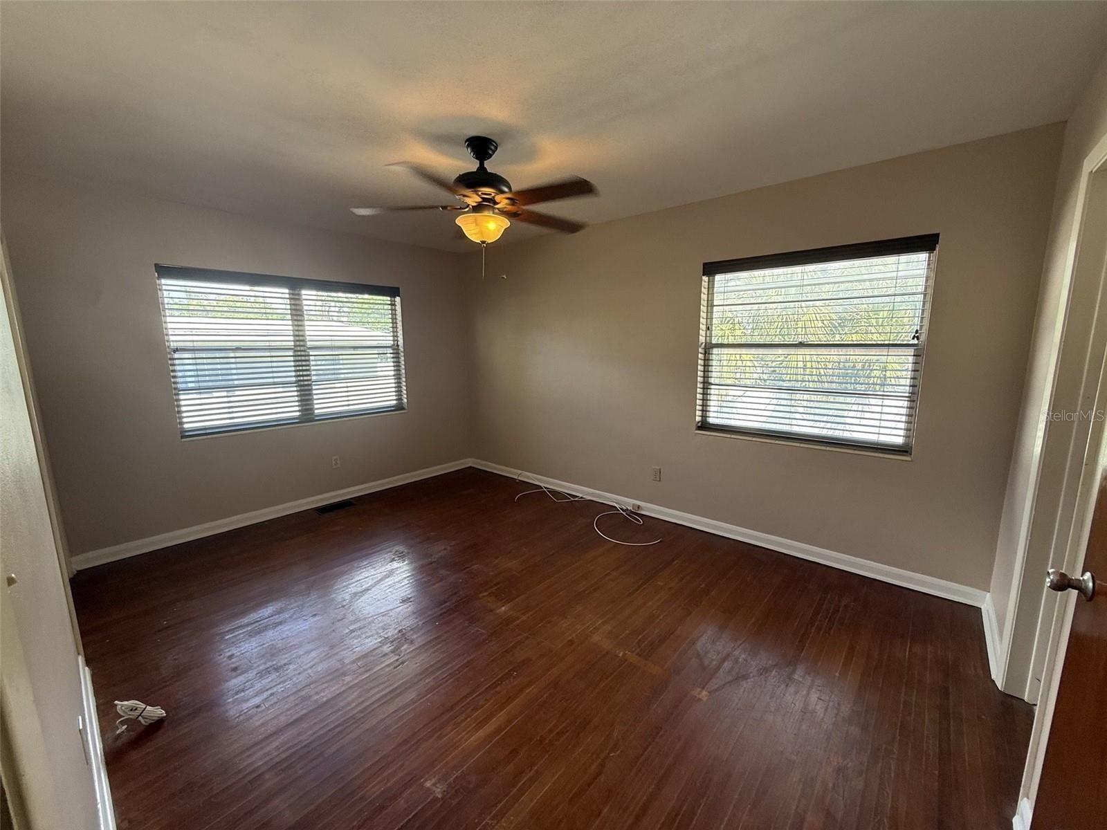 331 SHIRLEY AVE — photo 7