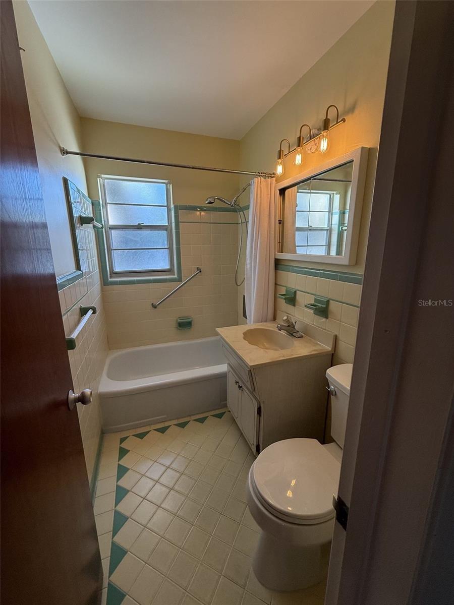 331 SHIRLEY AVE — photo 11