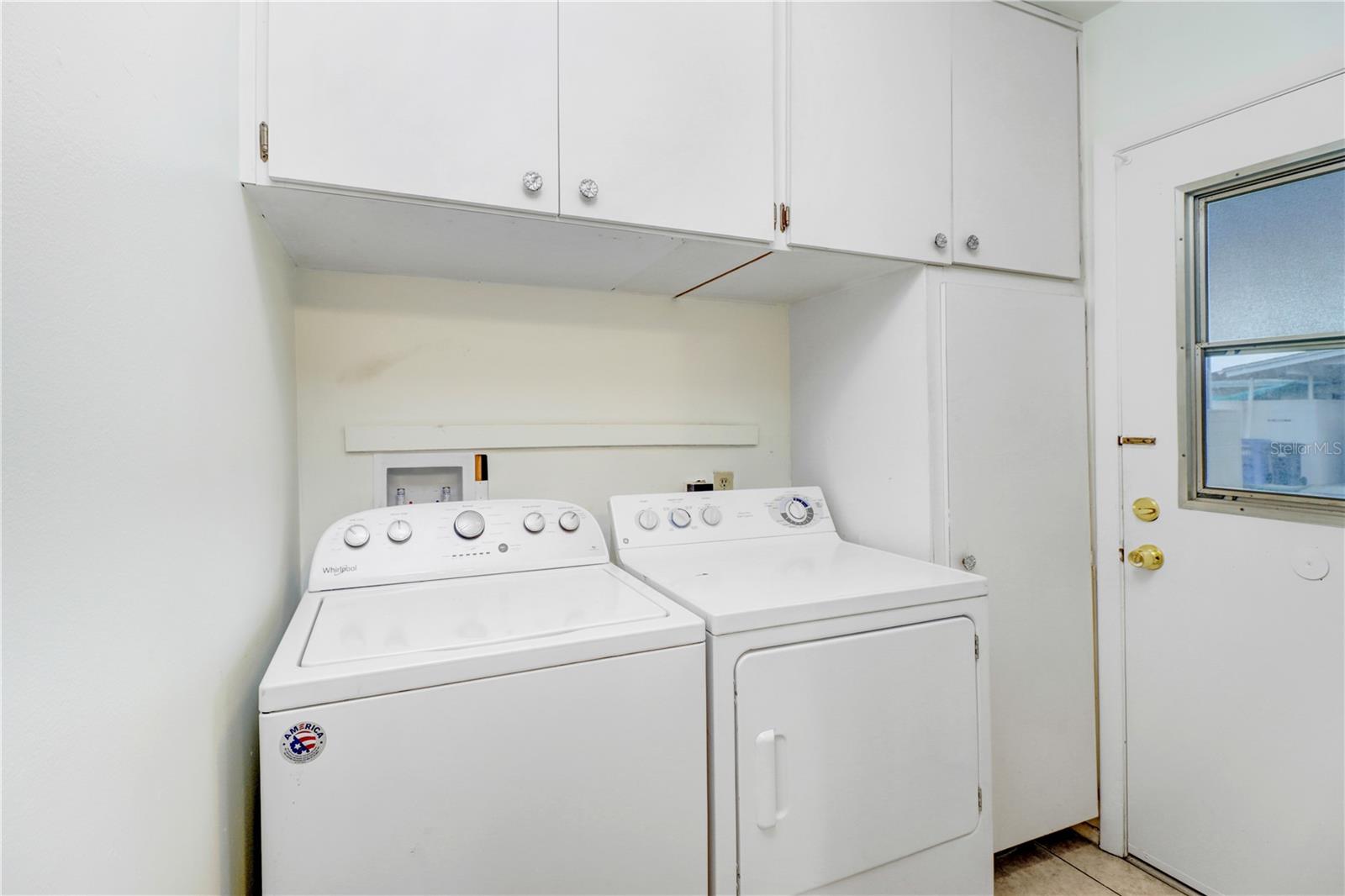 1309 WARWICK CT — photo 17