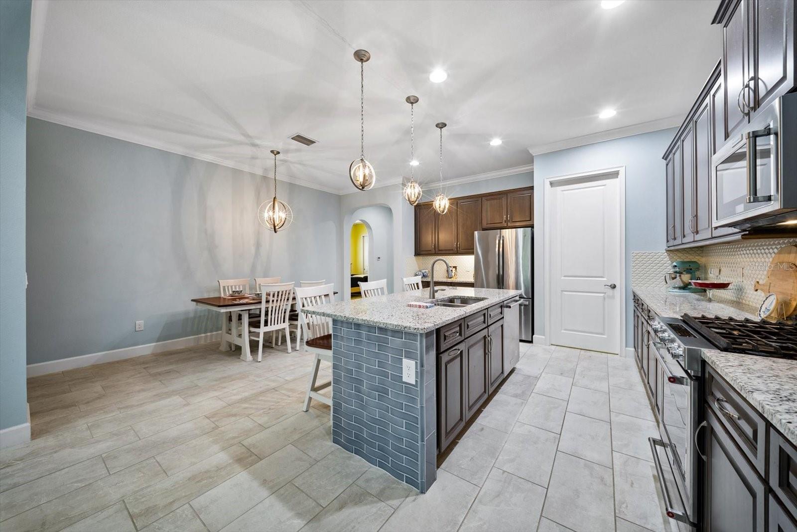 2304 STARWOOD CT — photo 20