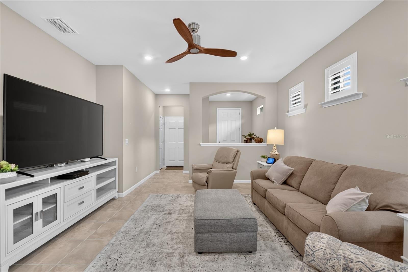 2588 DAISY DR — photo 10